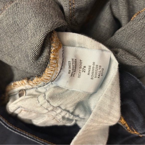 Gap 1969 Sexy Boot Women's Dark Blue Jeans in Rinse Size 27 Short - Picture 7 of 7